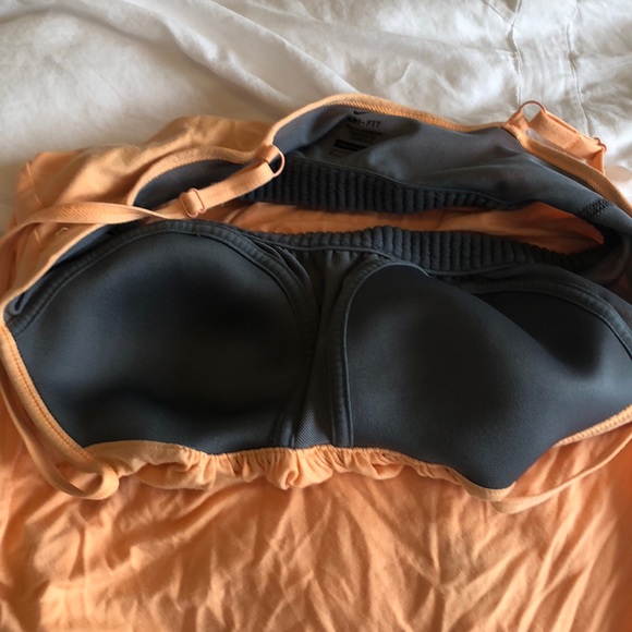 Nike Athletic Top - Picture 2 of 3